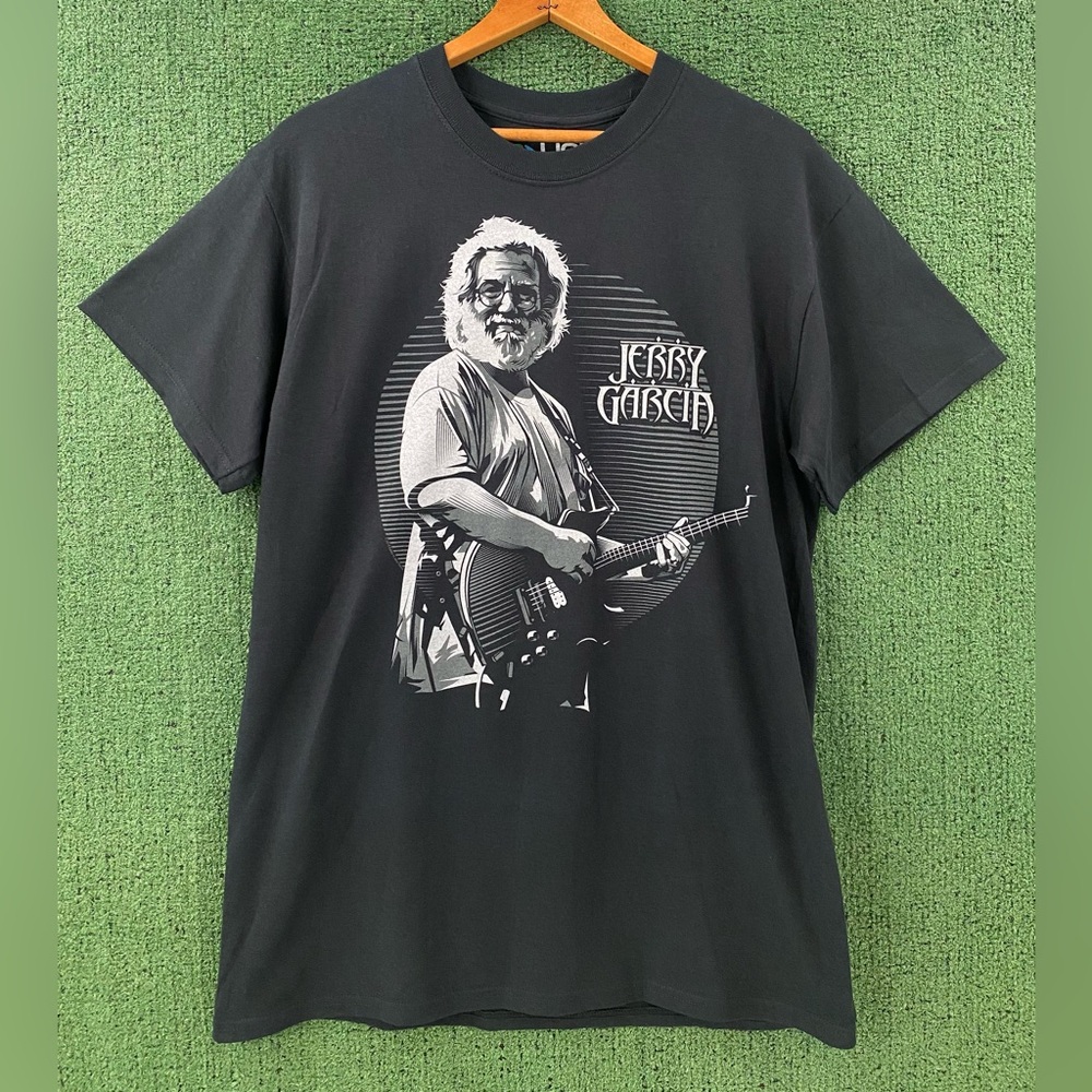 Liquid Blue Jerry Garcia Grateful Dead 2013 T-Shirt Men’s Size Medium